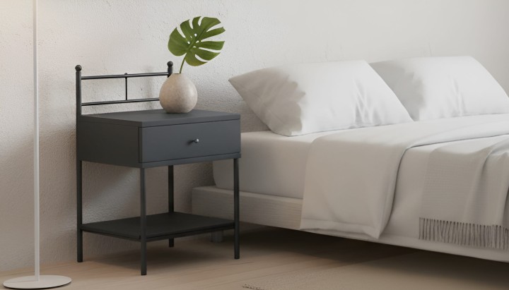 szafka nocna metalowa czarna z szufladą czarną obok łóżka - wizualizacja wariant nr 3